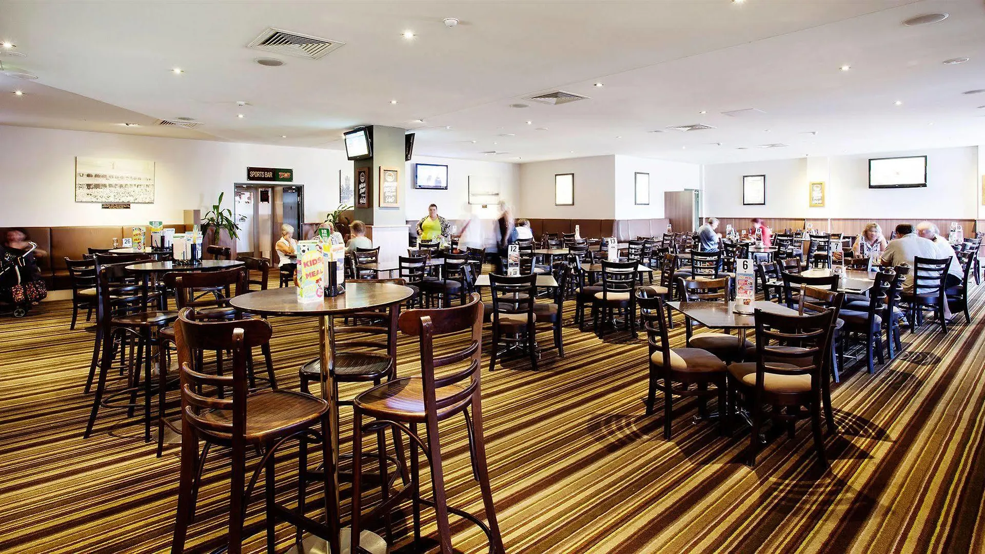 ***  Nightcap At Dalrymple Hotel Townsville Australia